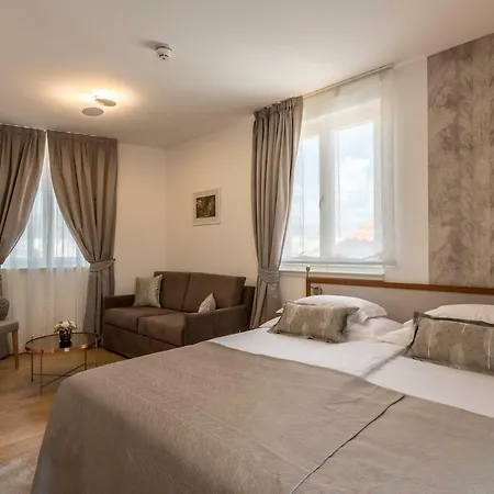 Stine فندق مبيت وإفطار 4*