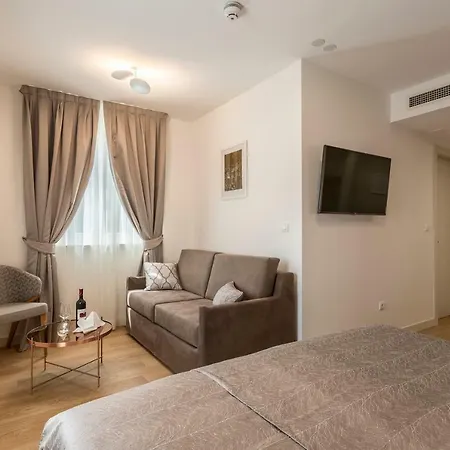 Stine فندق مبيت وإفطار
