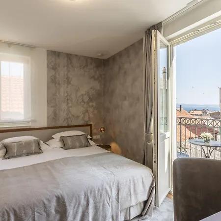 ベッド・アンド・ブレックファスト Stine 4*