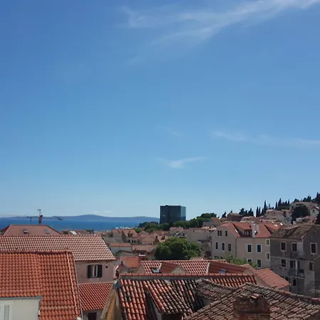 Stine 4* Split