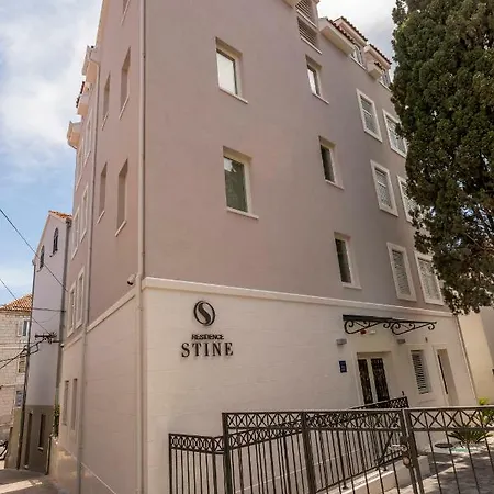 Stine 4* 스플리트